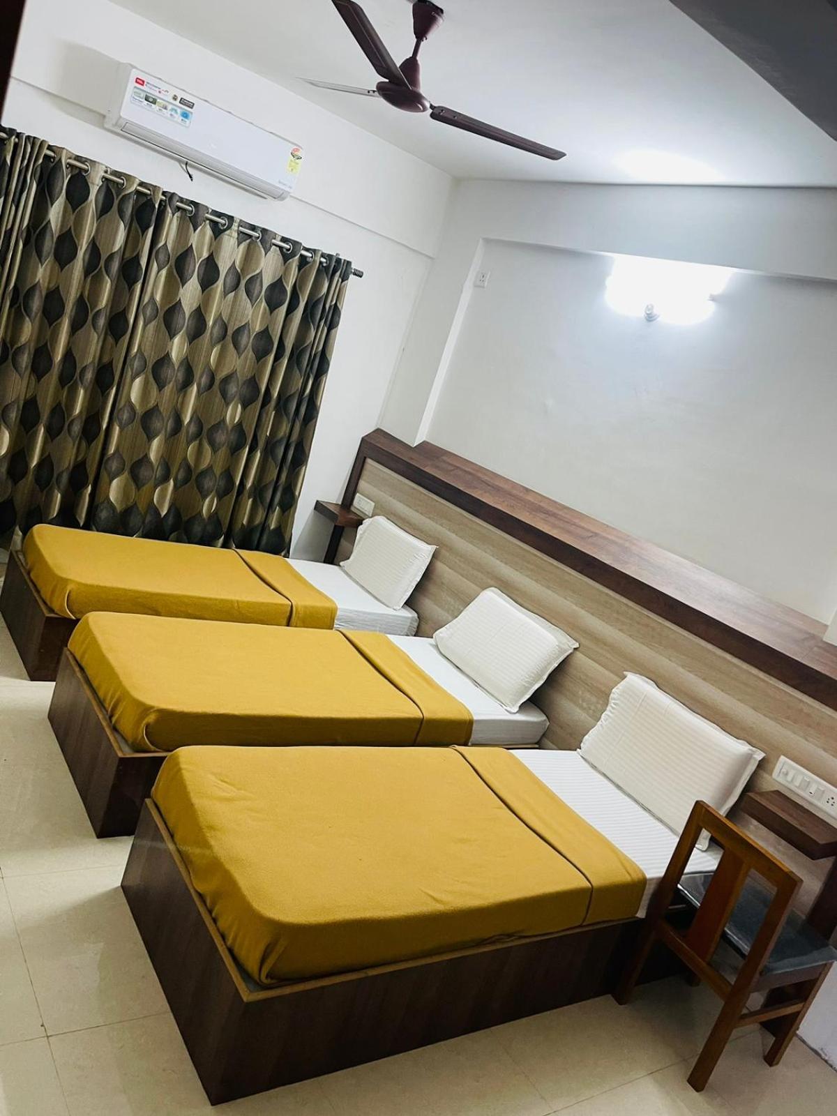 B Six Hotel Bangalore Ngoại thất bức ảnh