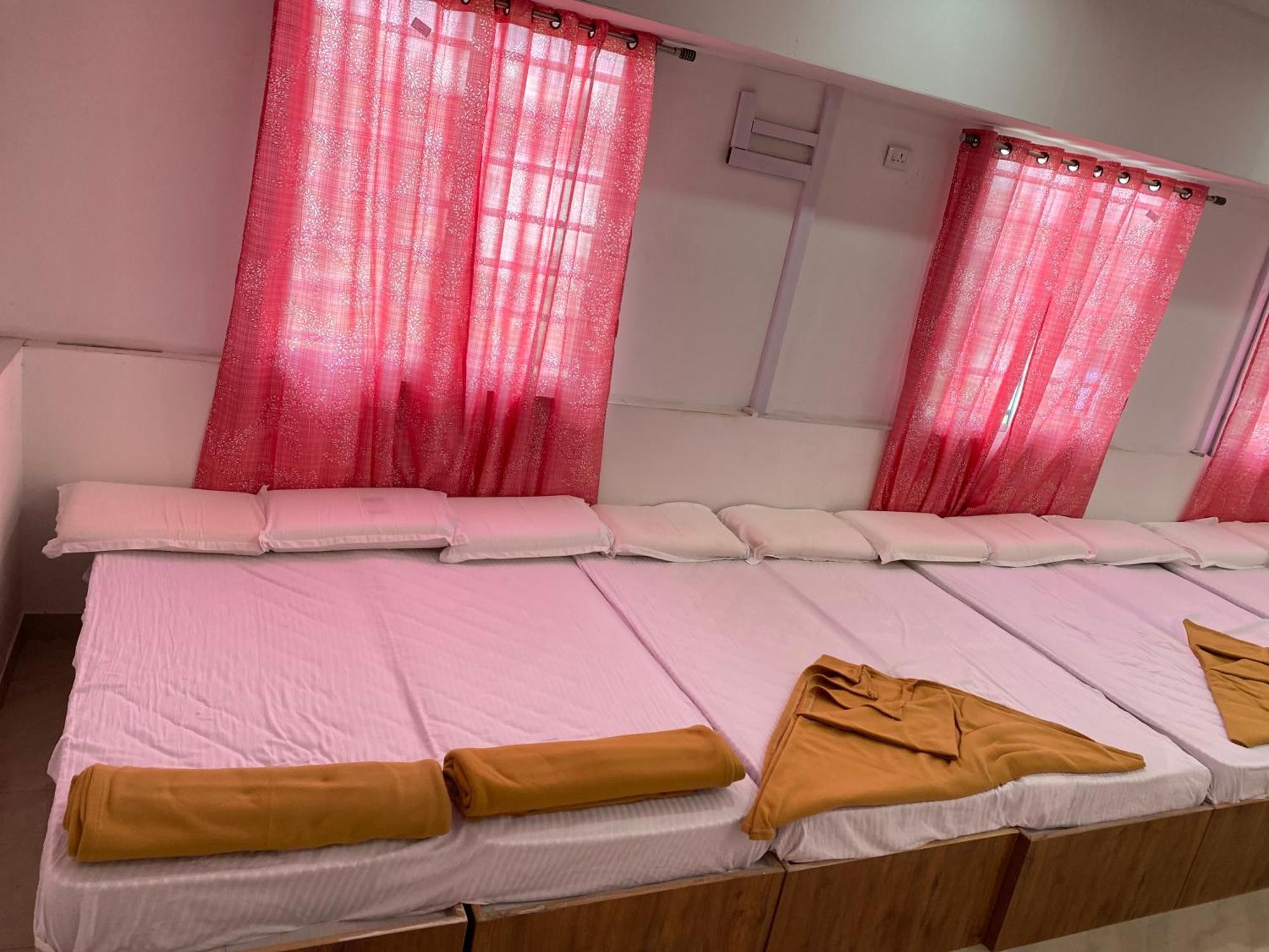 B Six Hotel Bangalore Ngoại thất bức ảnh