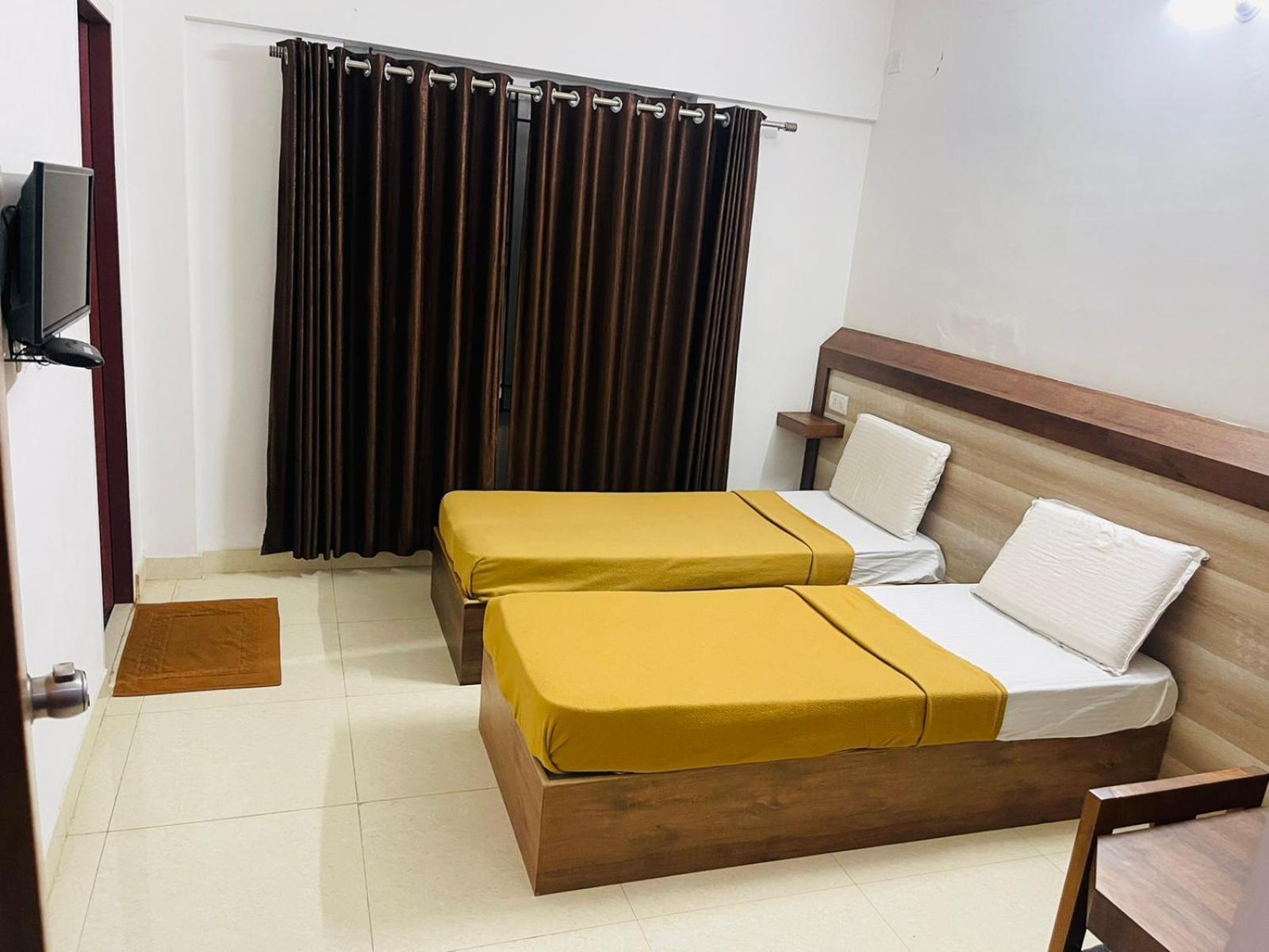B Six Hotel Bangalore Ngoại thất bức ảnh