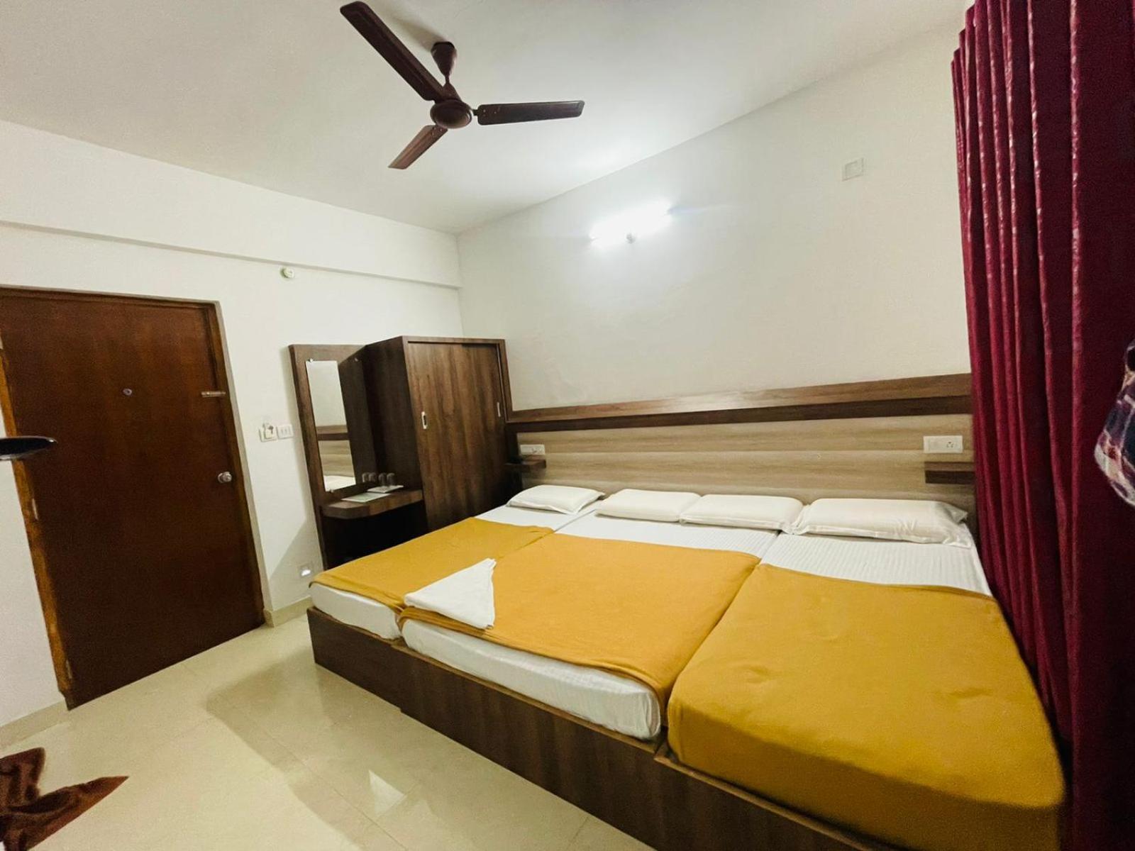 B Six Hotel Bangalore Ngoại thất bức ảnh