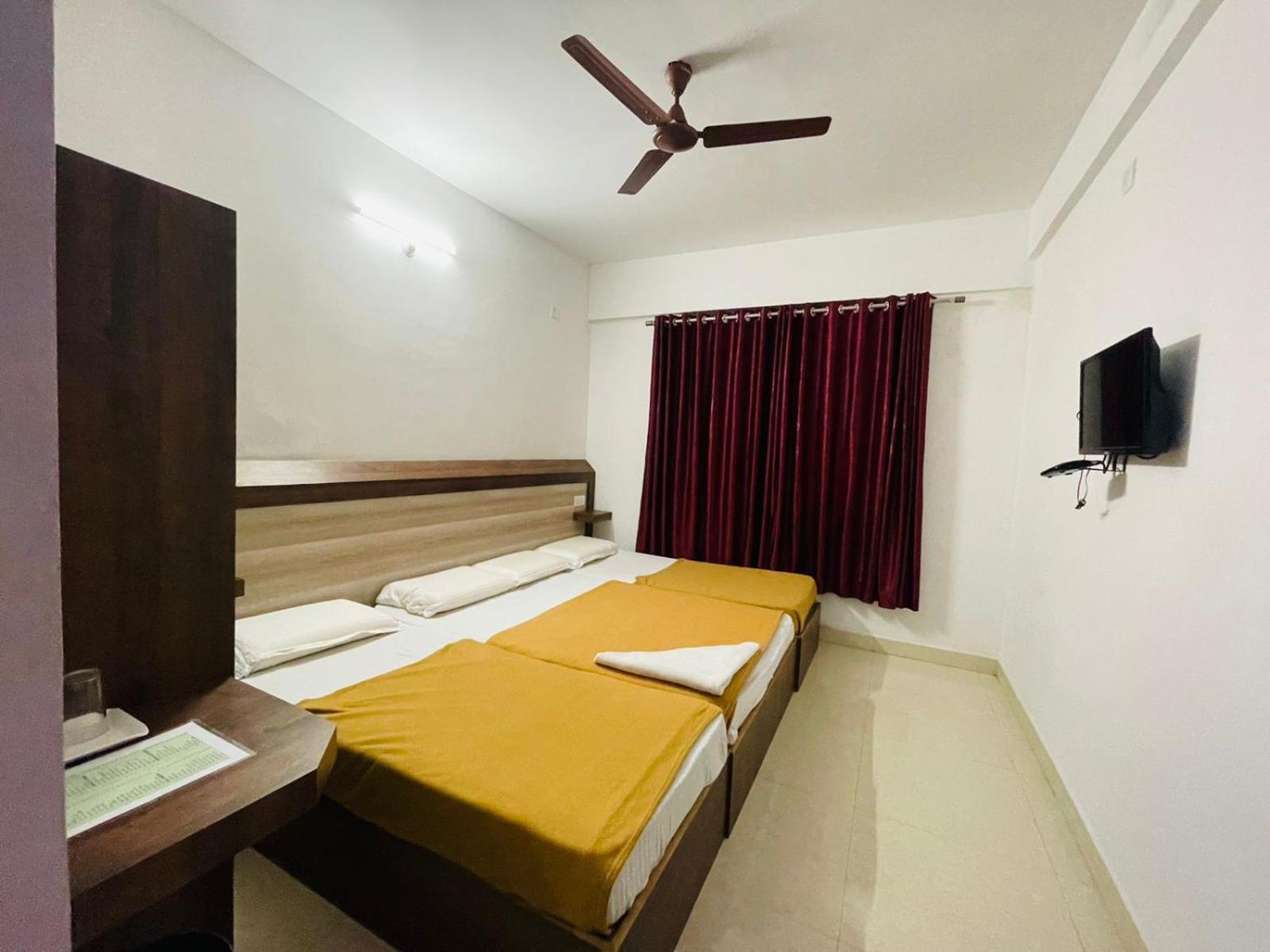 B Six Hotel Bangalore Ngoại thất bức ảnh