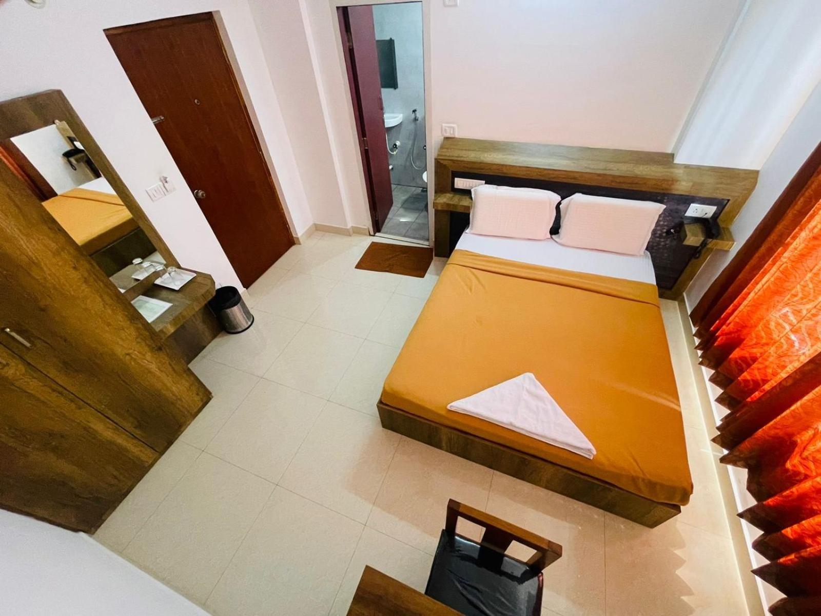 B Six Hotel Bangalore Ngoại thất bức ảnh