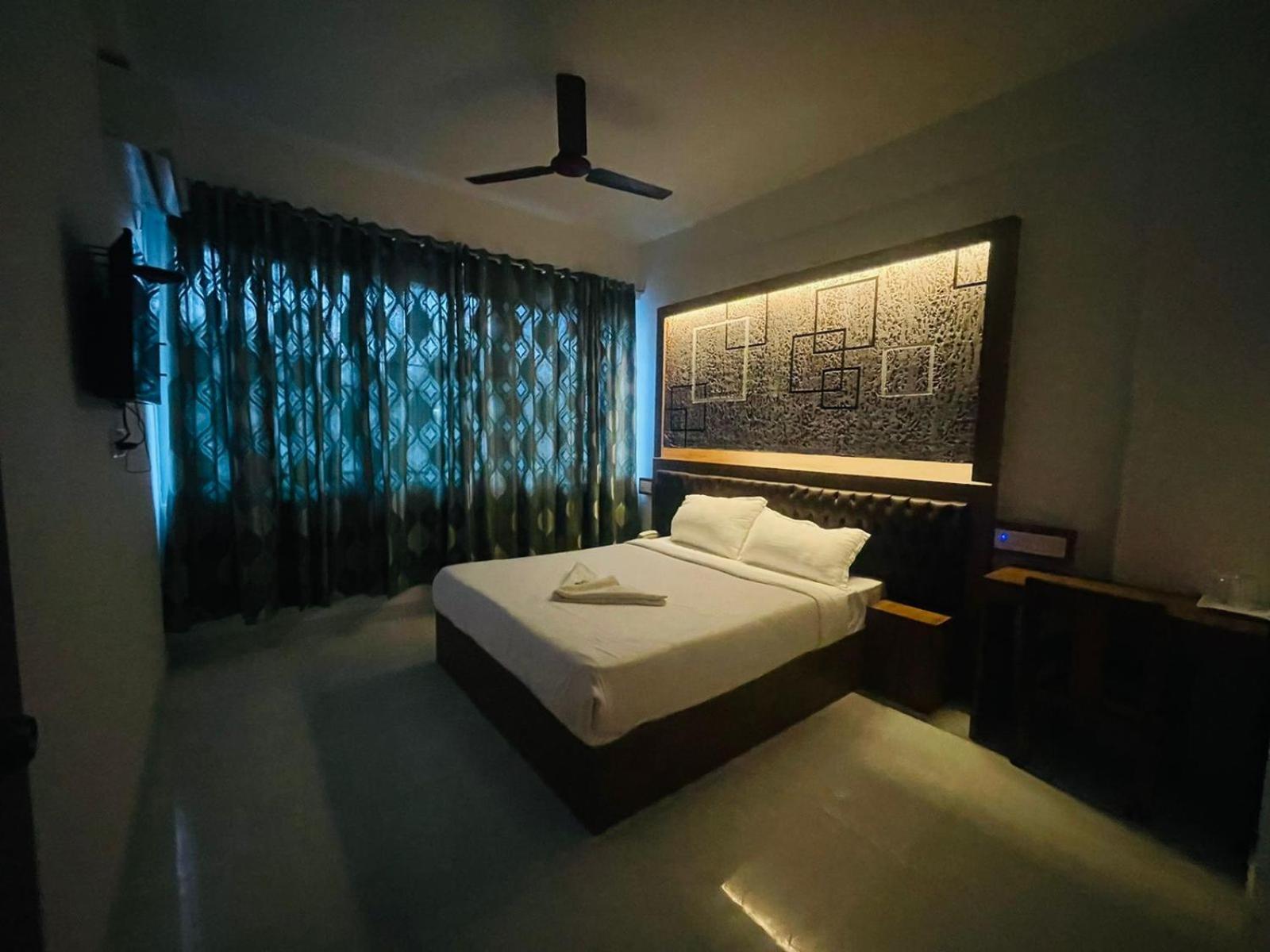 B Six Hotel Bangalore Ngoại thất bức ảnh