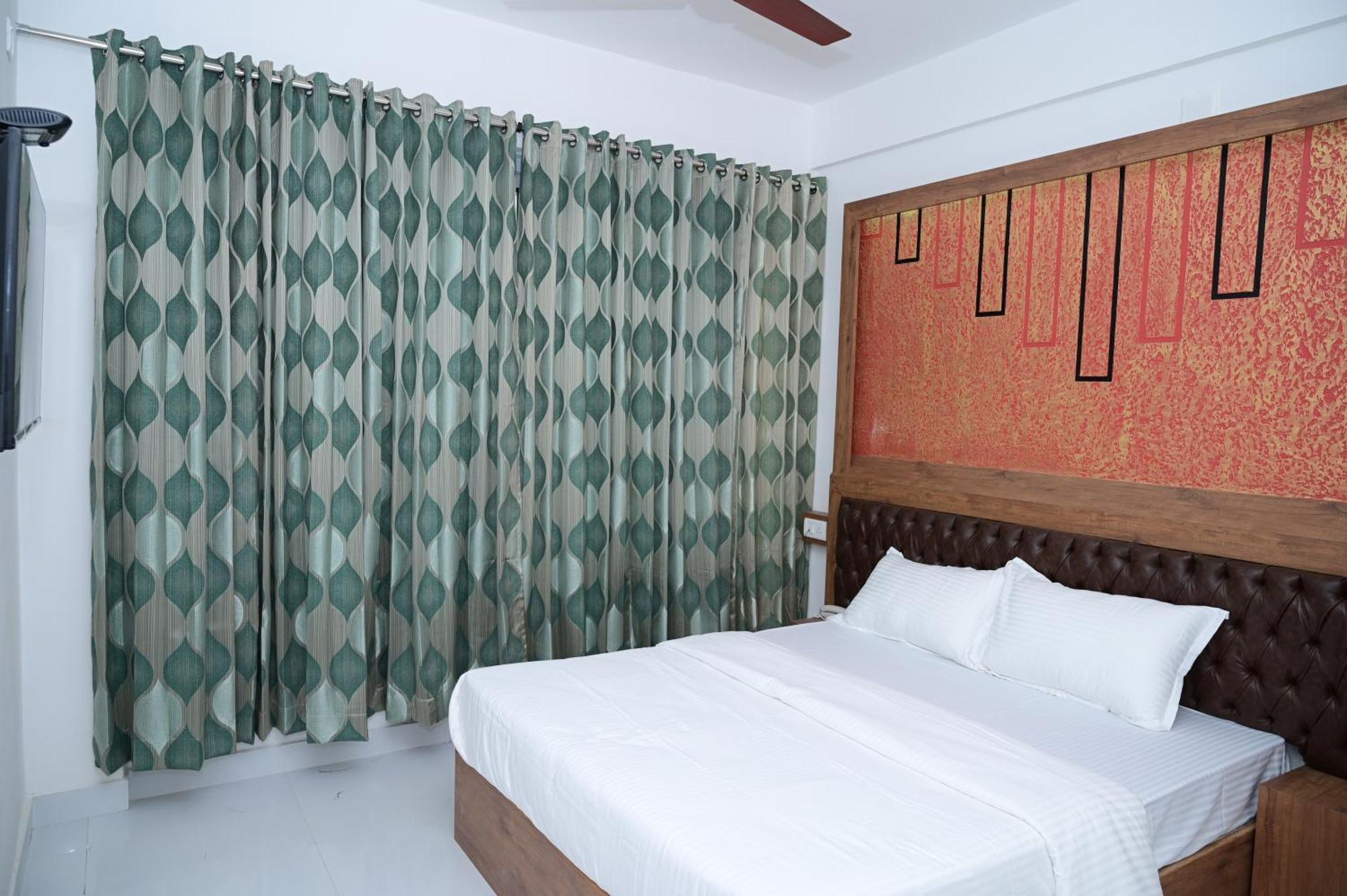 B Six Hotel Bangalore Ngoại thất bức ảnh