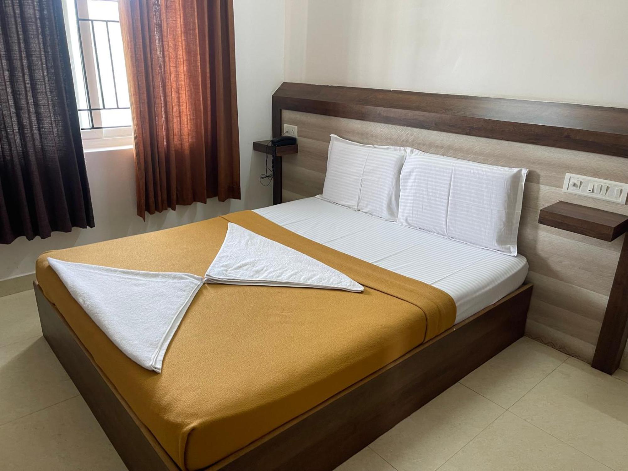 B Six Hotel Bangalore Ngoại thất bức ảnh