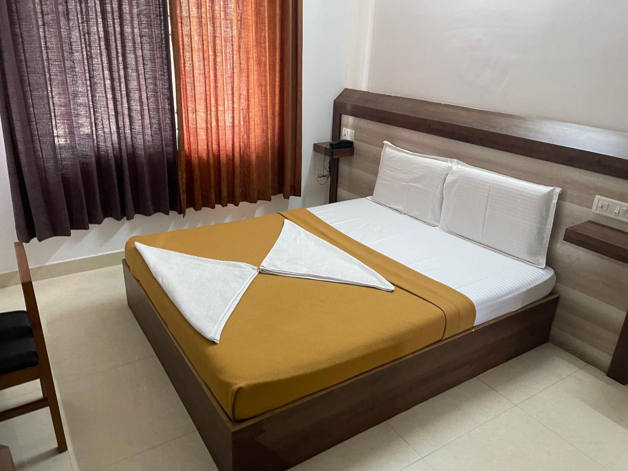 B Six Hotel Bangalore Ngoại thất bức ảnh