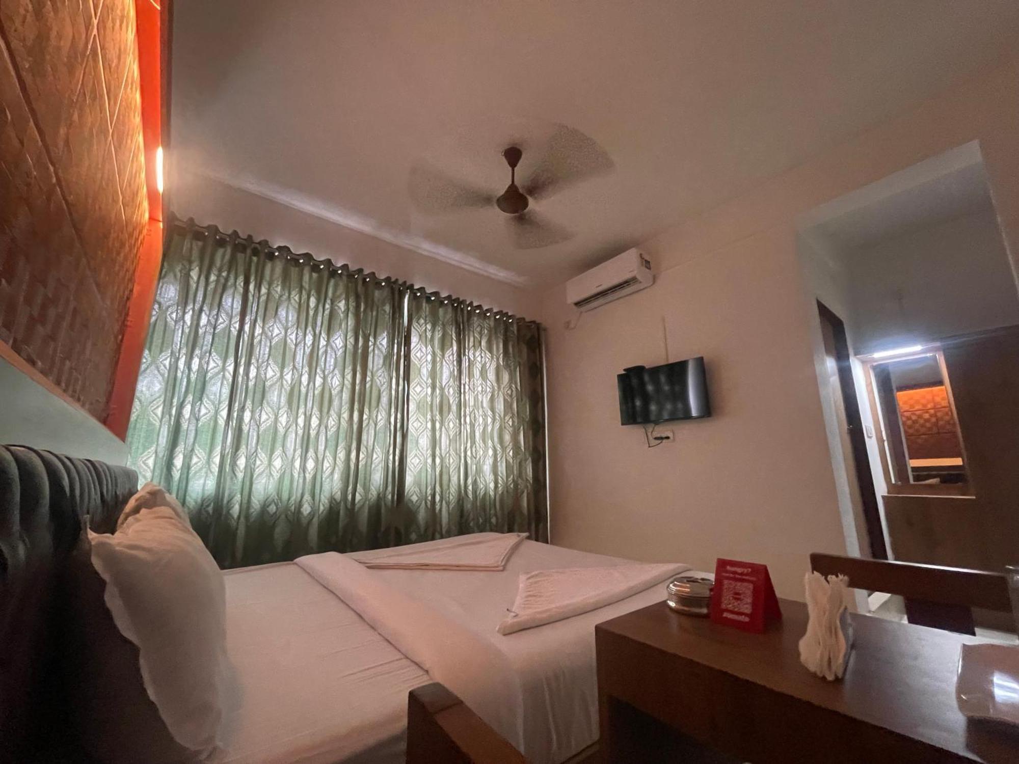 B Six Hotel Bangalore Ngoại thất bức ảnh